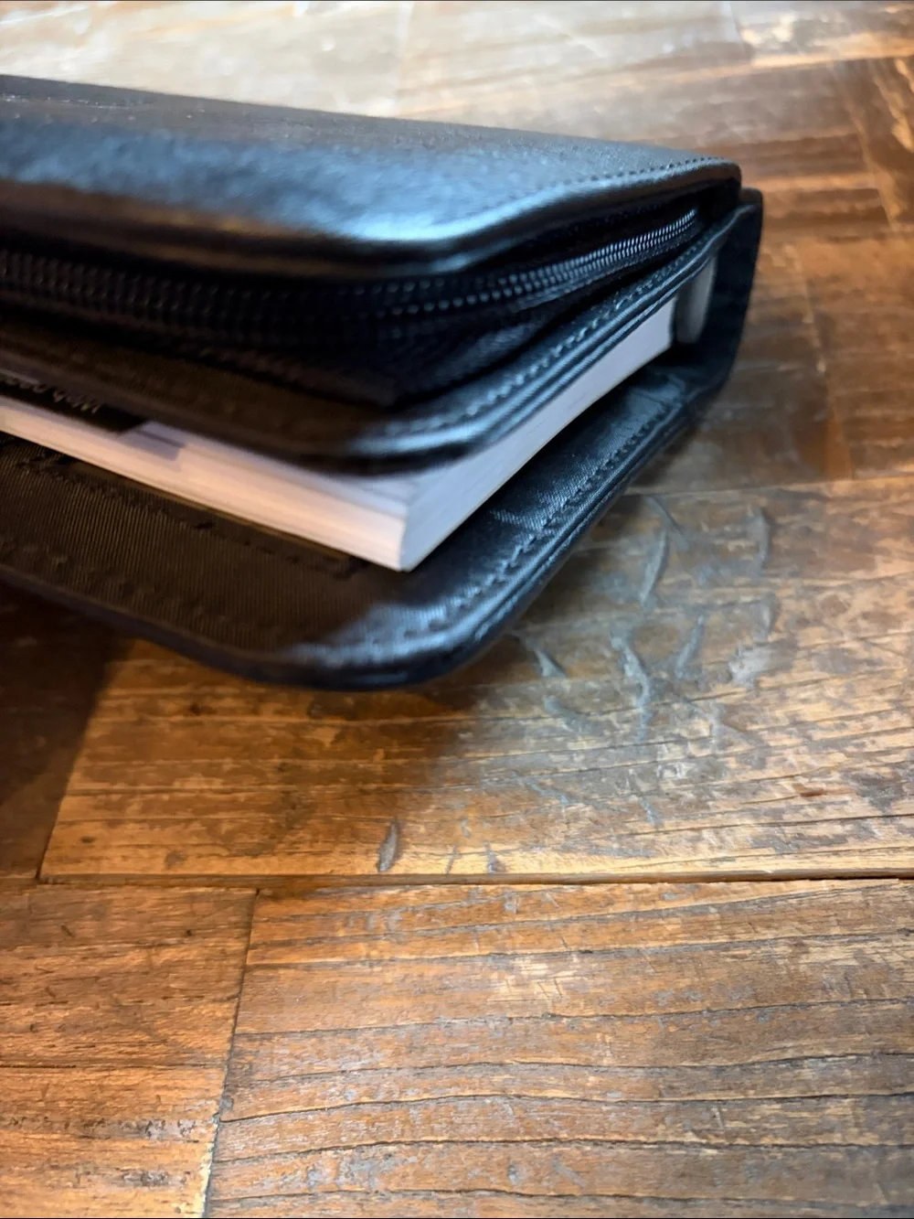 Vintage Mundi Leather Organizer